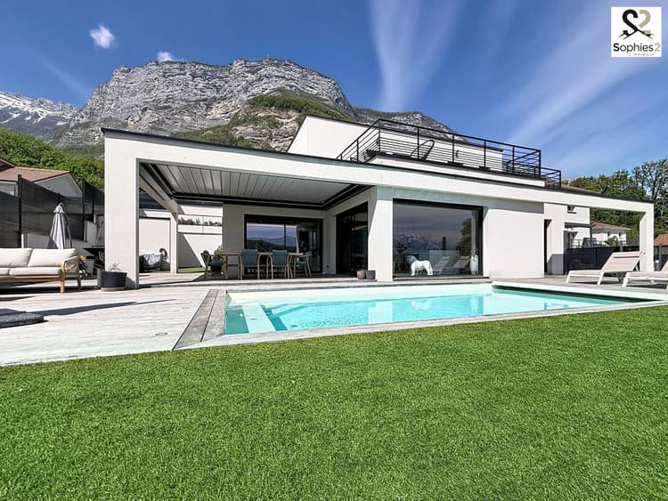 MAISON D'ARCHITECTE 160 m² SAINT-PAUL-DE-VARCES
