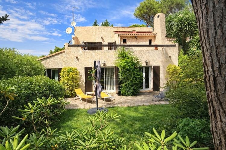 Maison familiale de caractère 107 m2 avec sous sol et terras