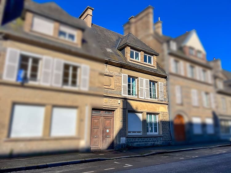 Immeuble - Centre-ville de Condé-sur-Noireau - Fort potentiel d'investissement