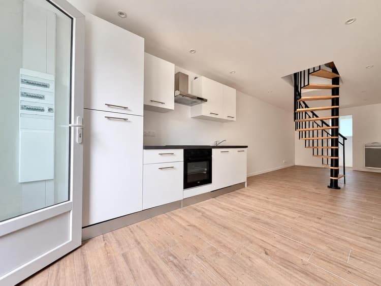 Duplex 2 chambres 300m mer avec terrasse et balcons