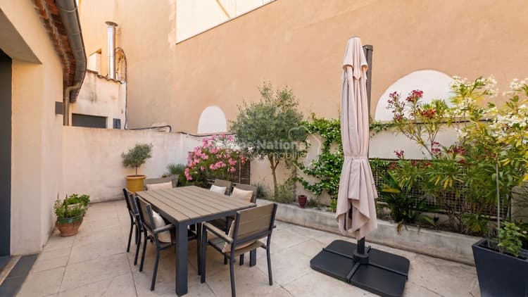 Loft de caractère à deux pas des Arènes de Nîmes - Terrasses et garage