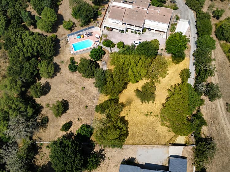 Exclusivité, Terrain viabilisé de 1 025 m² avec projet de maison à Alata, Castagnola