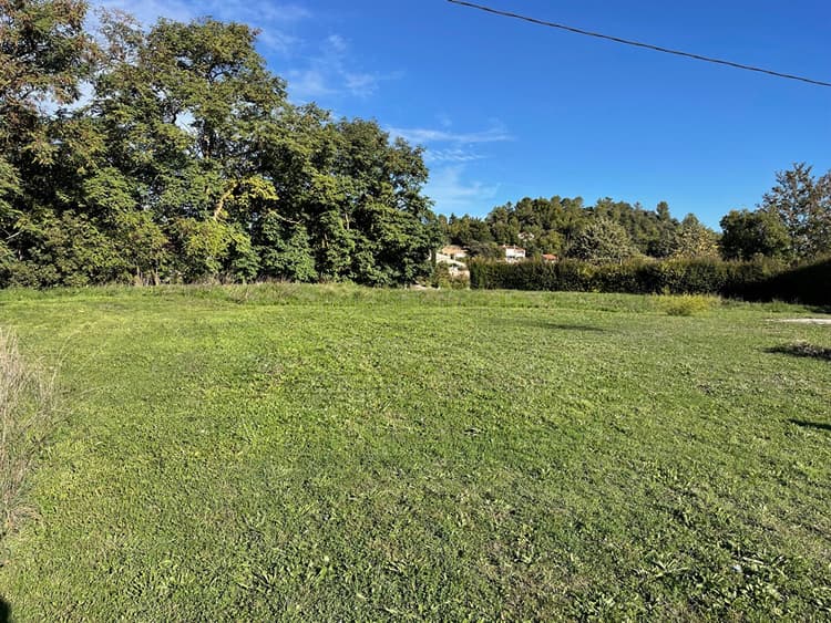 Terrain Rians 1032 m2 proche village