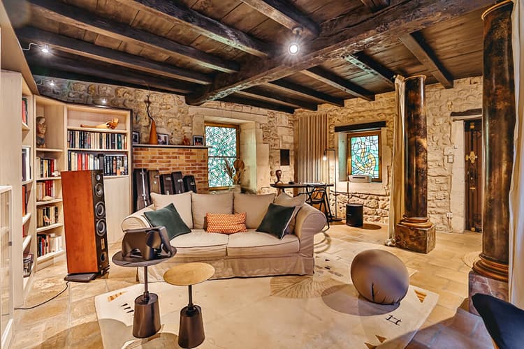 A VENDRE MAISON CHATEAUNEUF-SUR-CHARENTE - 5 PIÈCES - 225 M²