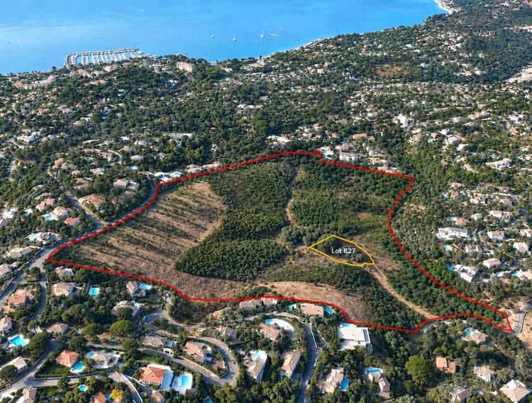 INVESTISSEUR – LOT B27 – 677 M² – LES ISSAMBRES