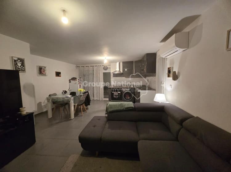 Immeuble - maison de village - Jonquieres Saint Vincent 10 pièce(s) 189.42 m2