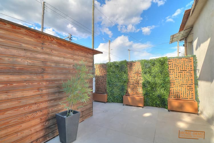 À louer – Studio avec mezzanine et parking – Golfe-Juan (220 ave