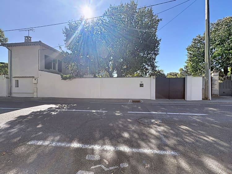 Maison Villeneuve Les Avignon 5 pièce(s) 104 m2