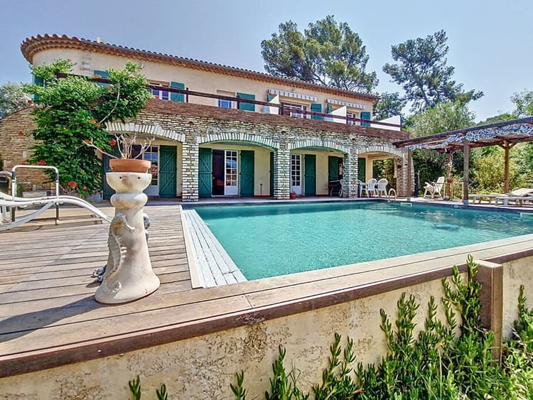Villa de caractère de 240 m² à Sanary sur mer
