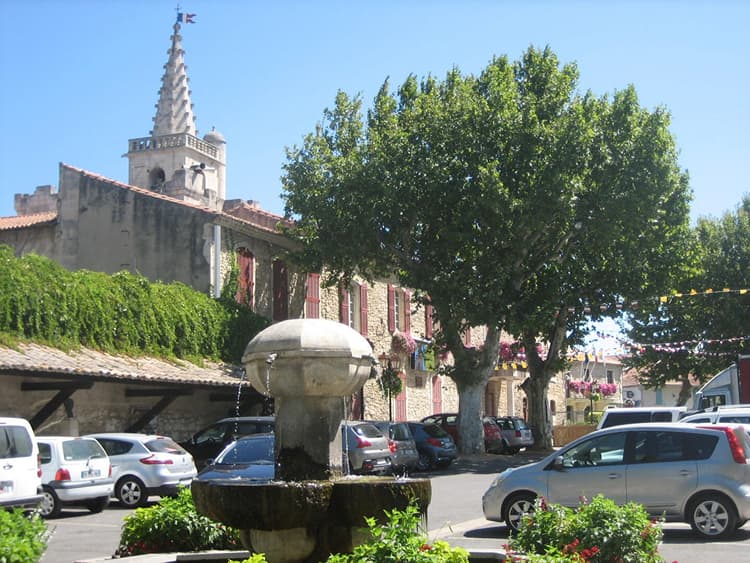 Maison avec Garage Vendue louée et gérée par ACCENT IMMOBILIER EYRAGUES