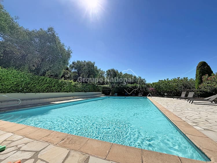 Cannes vue mer piscine et garage