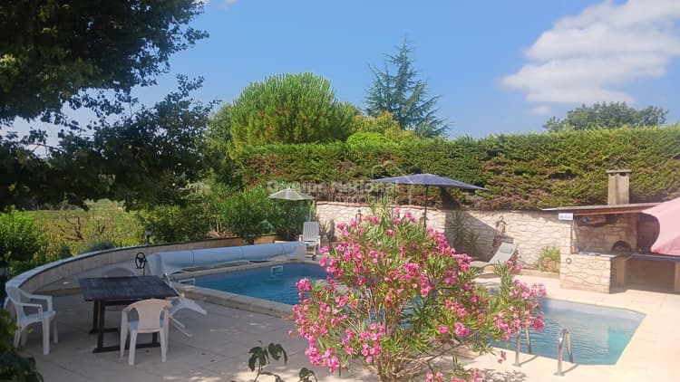 Villa de 238m² avec vue et 2 logements indépendants