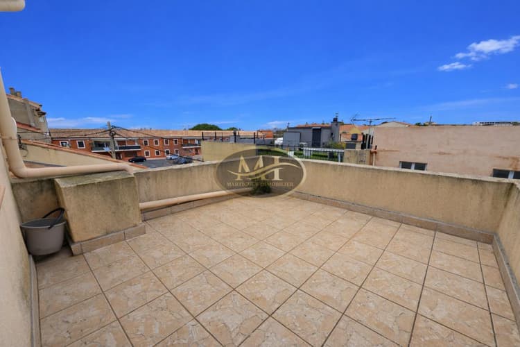 Maison de ville avec terrasse Fort potentiel Secteur cal