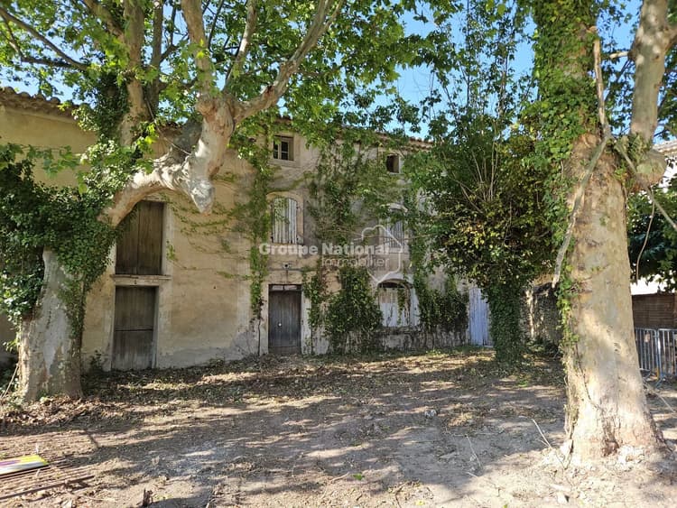 PERNES LES FONTAINES - MAS A RENOVER