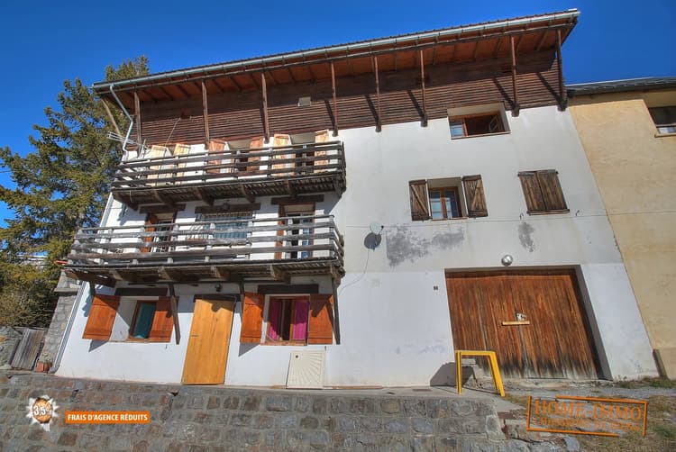 GRAND CHALET À RÉNOVER – 220 m² – BEUIL
