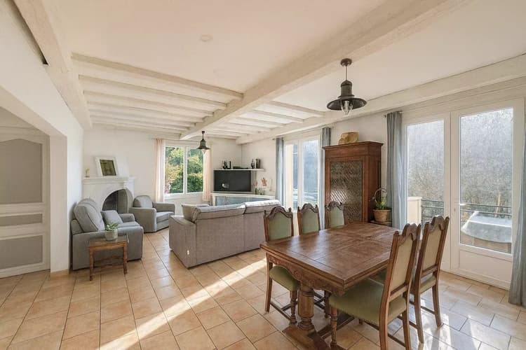 Mougins – Maison avec dépendances, garage XXL et terrain en rest