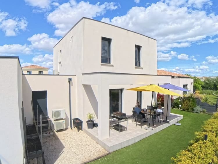 Maison récente de 110 m2 -3 chambres sur bellegarde proche de nimes