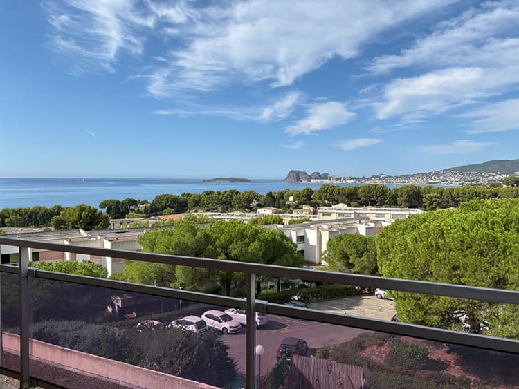 Studio vue mer à la Baie des anges