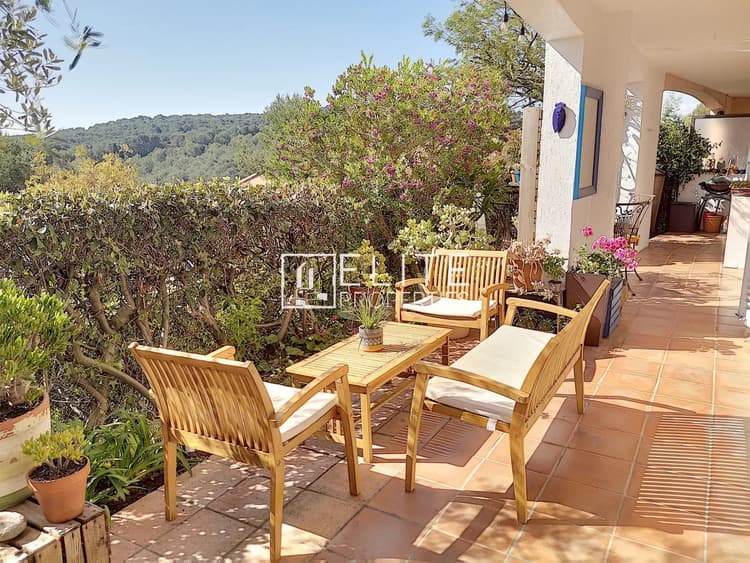 APPARTEMENT 3 PIECES + JARDIN AU CALME MOUGINS