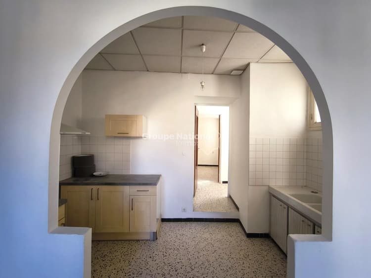 MONTEUX - APPARTEMENT T3 DE 49.70 M² AU COEUR DE MONTEUX — Au coeur du village appartement T3 Rez de chaussé