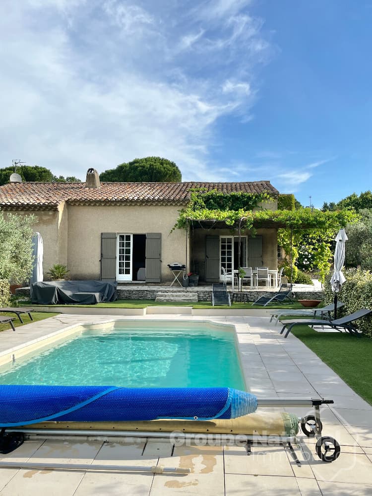 maison T4 ,3 chambres, meublée 120 m² env.