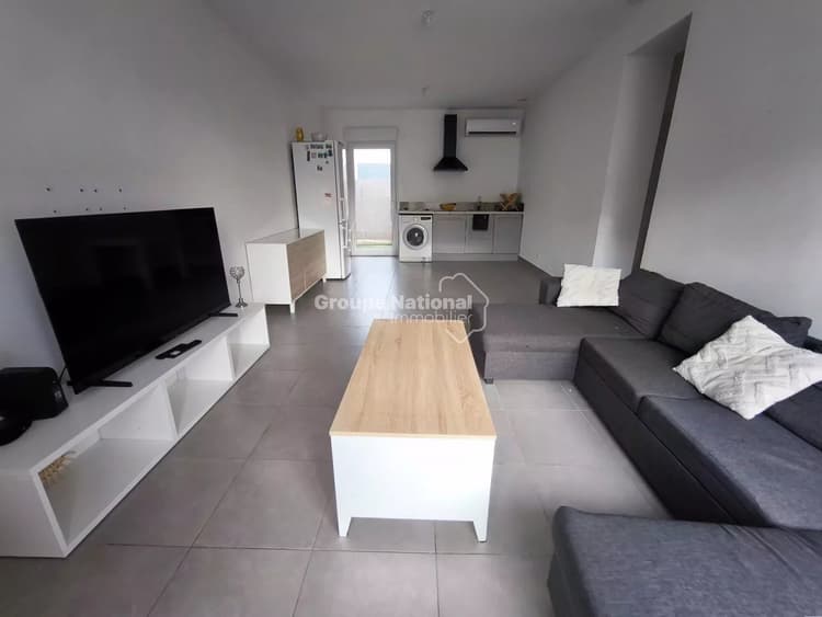 SORGUES - VILLA DE 54.7 M² AVEC 2 CHAMBRES PARKING ET EXTERIEUR