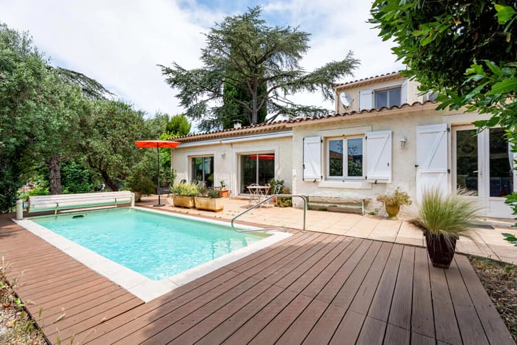 AUBAGNE 13400 - VILLA FAMILIALE AVEC PISCINE