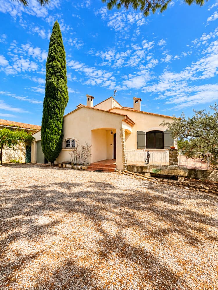 A LOUER SUR EYRAGUES - Maison R+1 avec 3 chambres au coeur de terres agricoles