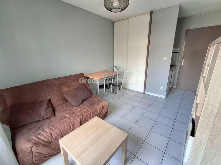 AVIGNON, proche remparts, studio meublé 19 m² avec parking privatif