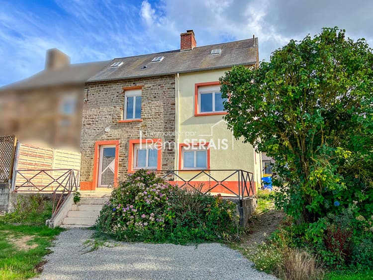 Maison lumineuse avec jardin clos, dépendances et grenier aménageable…
