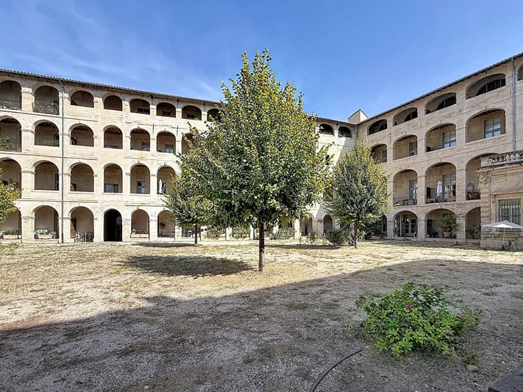 Appartement Avignon 3 pièce(s) 85.92 m2
