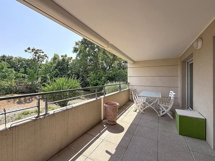 Appartement Villeneuve Les Avignon 4 pièce(s) 93 m2 avec terrasse