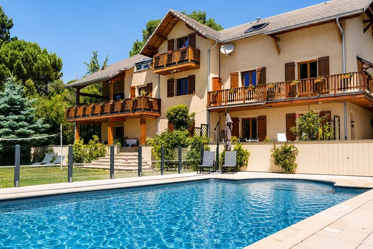 Propriété d'exception de près de 400 m²