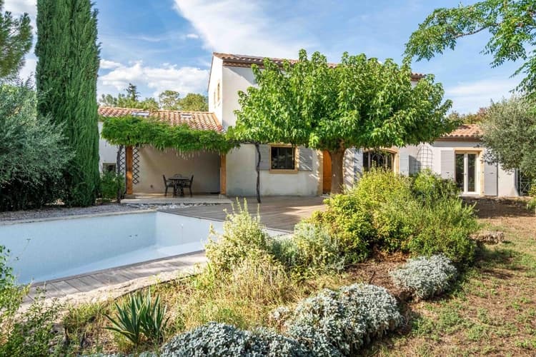Superbe bastide contemporaine de 170 m² sur 1 900 m² de terrain avec piscine