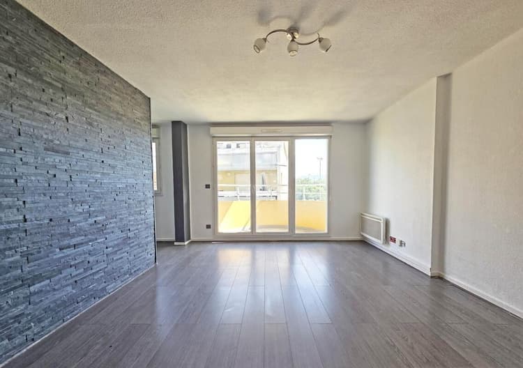 Vente Marseille 13013 - La Rose - Grand type 2 avec balcon e