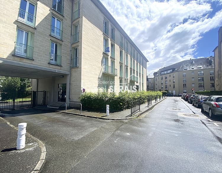 Appartement 5 pièces- 93m²- place de parking- Alençon /Halle au blé