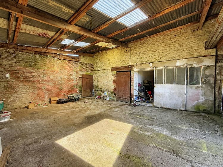 Garage avec jardin centre ville de Sees