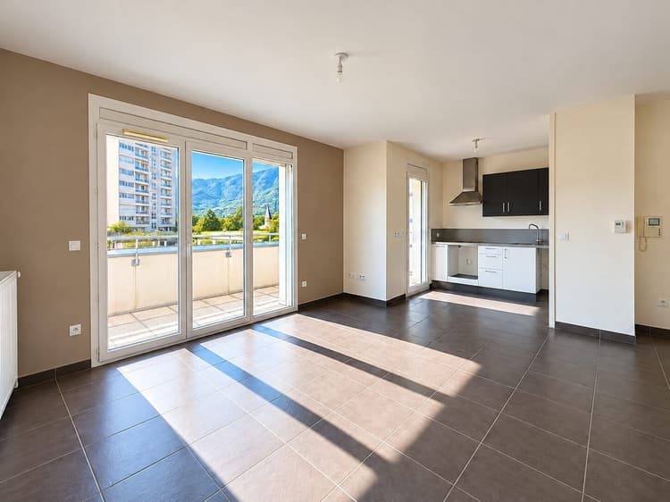 T2 dernier étage avec terrasse de plus de 35 m² et garage