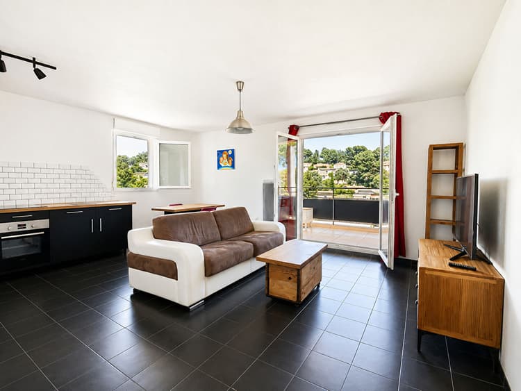Appartement T4, terrasse, vue dominante, résidence de 2012