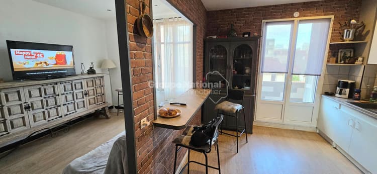 MARSEILLE 7ème, Quartier St LAMBERT, bel appartement de type 2 de 45 m² au 2ème étage avec ascenseur avec balcon et cave!