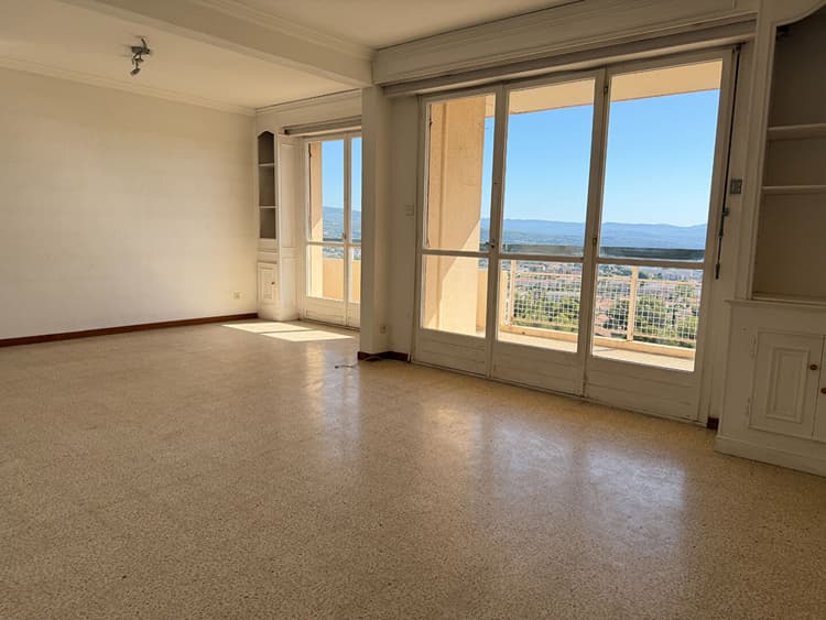 Appartement T3/4 avec vue mer panoramique et cave