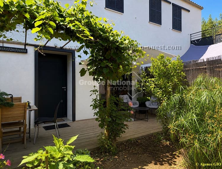 LES 4 CHEMINS - VILLA T5 DE 95M² - JARDIN PRIVATIF - TERRASSE - PARKING PRIVE