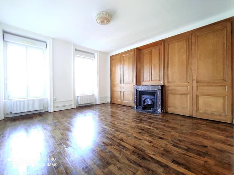 <span class='fw-semibold text-nowrap'>Appartement</span> - <span class='text-nowrap'>3 pièces</span> - <span class='text-nowrap'>71.7 m²</span> - <span class='text-nowrap'> <span class='fw-semibold'>875 €/mois CC</span></span> - <span class='text-nowrap'>À louer</span>