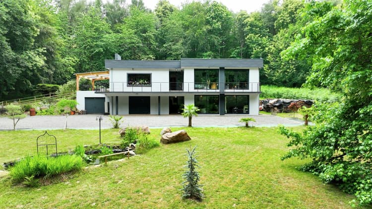 VENTE d'une maison T8 (248 m²) à DOMFRONT EN POIRAIE