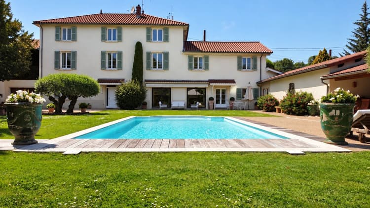 Collonges-au-Mont-dOr - Propriété de caractère avec piscine