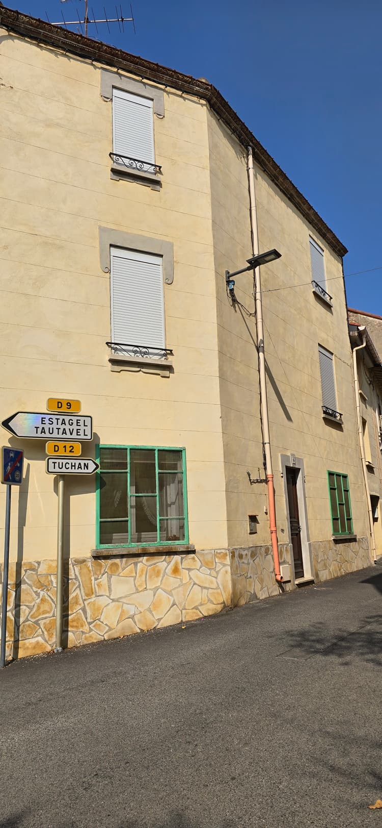 <span class='fw-semibold text-nowrap'>Maison</span> - Maison de village - <span class='text-nowrap'>5 pièces</span> - <span class='text-nowrap'>60.36 m²</span> - <span class='text-nowrap'> <span class='fw-semibold'>50 000 €</span></span> - <span class='text-nowrap'>À vendre</span>