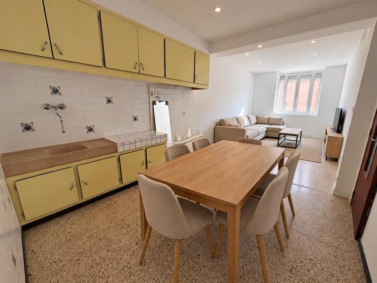 APPARTEMENT DE TYPE 3 renové dans maison de ville