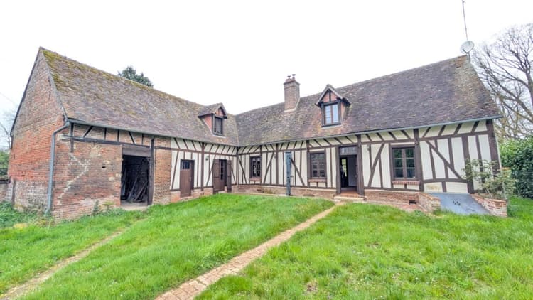 PROCHE BEAUVAIS : CHARMANTE MAISON DE PAYS