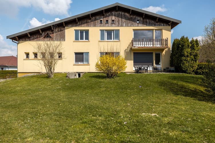 Maison composé de 2 appartements avec garage