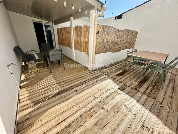 Centre-ville Grau-du-roi appartement duplex rénové